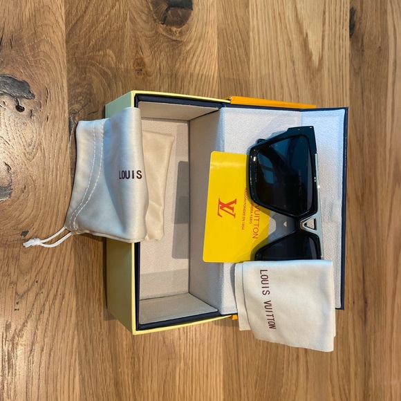 Louis Vuitton 1.1 Evidence Sunglasses - Picture 4 of 4